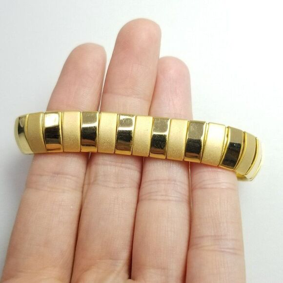 Vintage Matte and Polished Gold Tone Bangle Bracelet, Stacking Estate - Picture 7 of 7